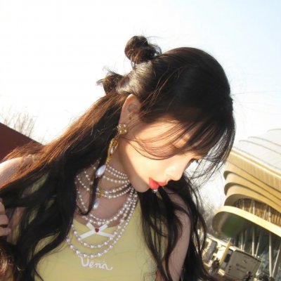 橱窗里的兔子先生